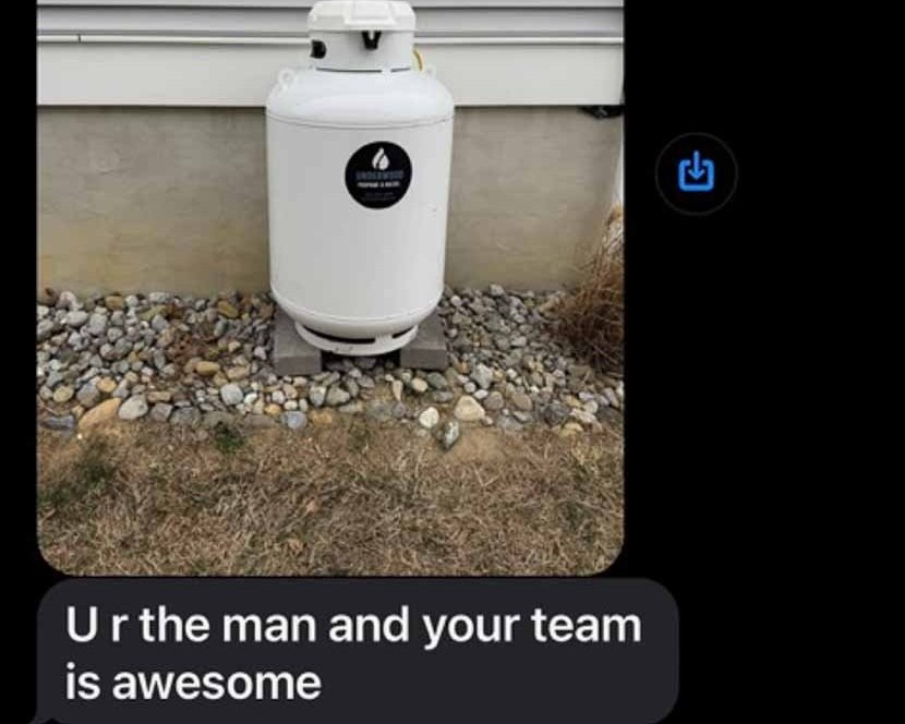 a text review from a customer that reads "u r the man and your team is awesome"